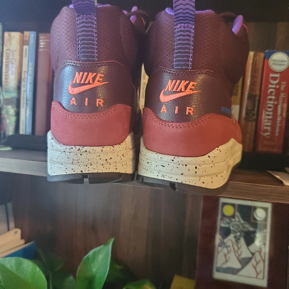 Nike sneakers - Picture 2 of 7